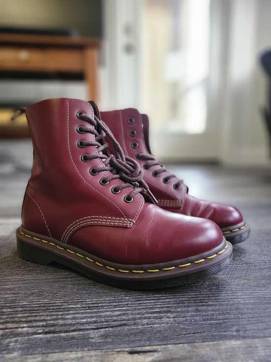 Dr. Martens Shoes - Dr. Martens Vintage Made In England Burgundy / Oxblood Quilon Womens Size 7 US